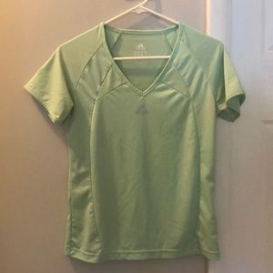 🎉 FLASH SALE🎉 Adidas T-shirt